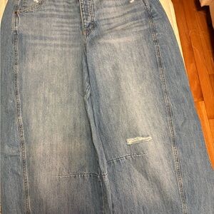 Universal Thread Light Blue Relaxed Jeans